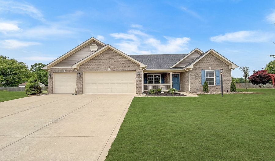 930 Penstock Ct, Avon, IN 46123 - 3 Beds, 2 Bath