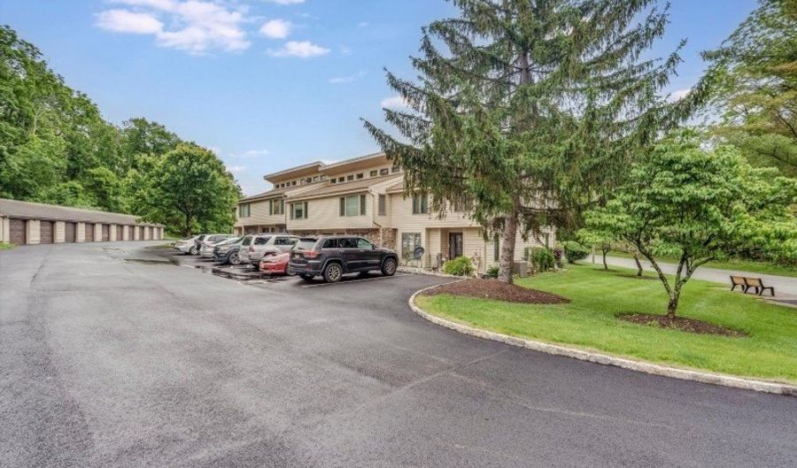312 Cheyenne Rd 312, Andover, NJ 07848 - 2 Beds, 1 Bath
