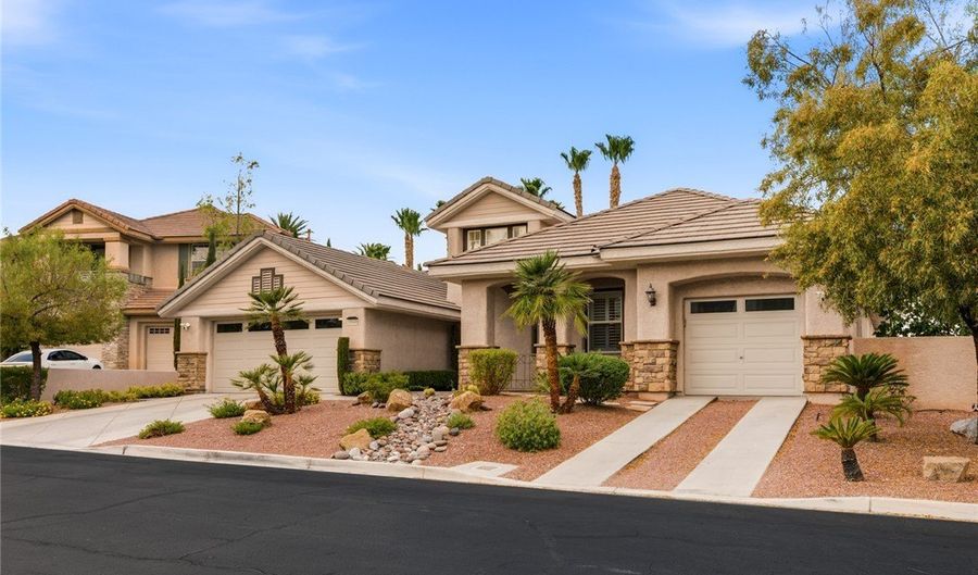 10848 Ickworth Ct, Las Vegas, NV 89135 - 4 Beds, 4 Bath
