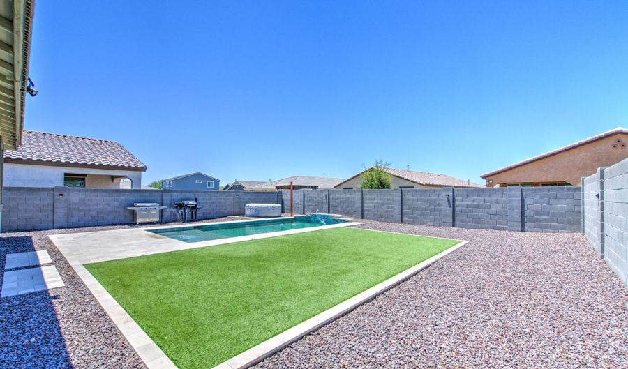 532 S 199TH Dr, Buckeye, AZ 85326 - 3 Beds, 2 Bath