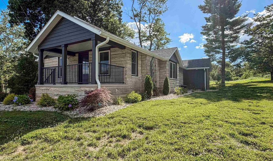 2727 I St, Bedford, IN 47421 - 3 Beds, 2 Bath