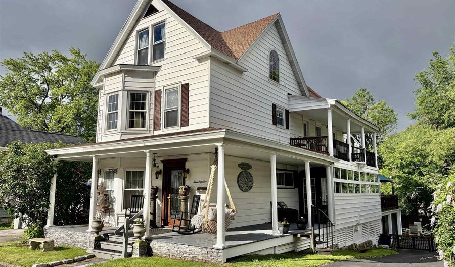355 Willard St, Berlin, NH 03570 - 3 Beds, 2 Bath