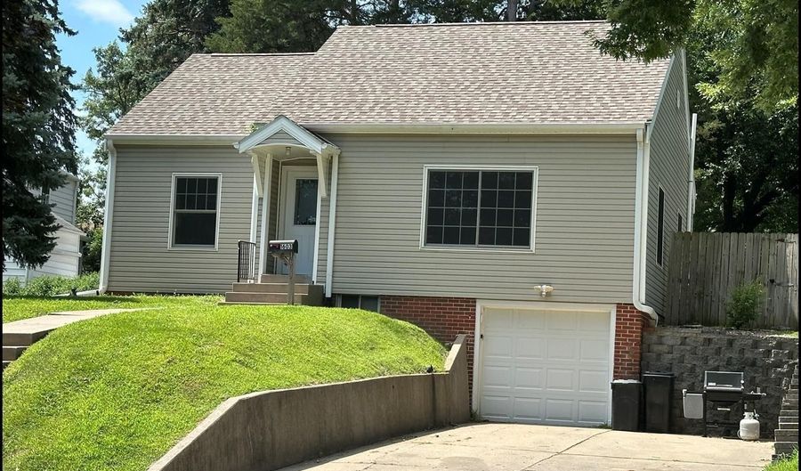 1603 Bryn Mawr Blvd, Atlantic, IA 50022 - 2 Beds, 2 Bath