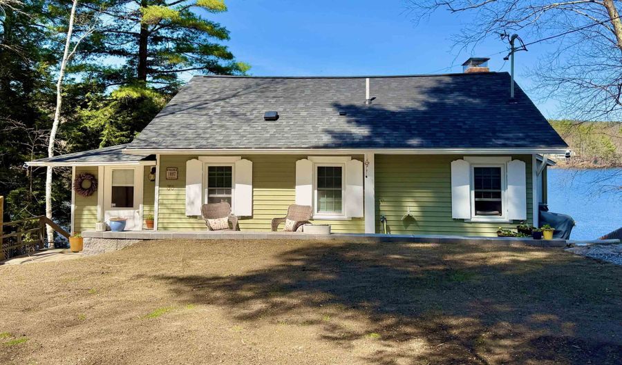 35 Greenwood Rd, Amherst, NH 03031 - 2 Beds, 3 Bath