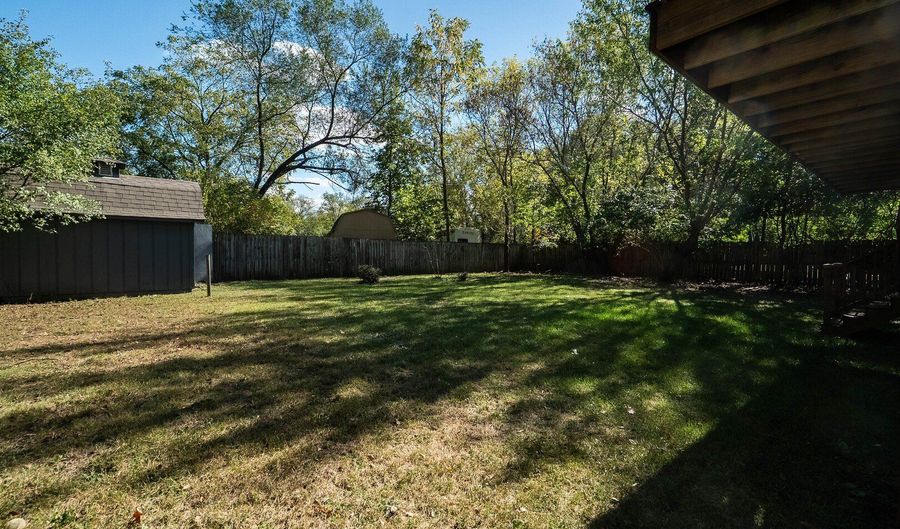 1245 WINAKI Trl, Algonquin, IL 60102 - 4 Beds, 3 Bath