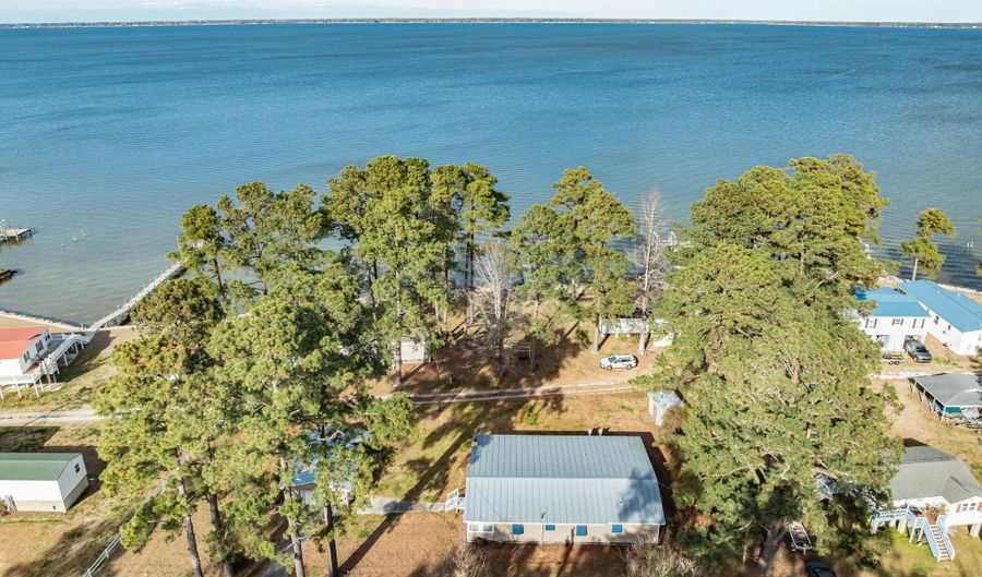 2995 Hickory Point Rd, Aurora, NC 27806 - 4 Beds, 2 Bath