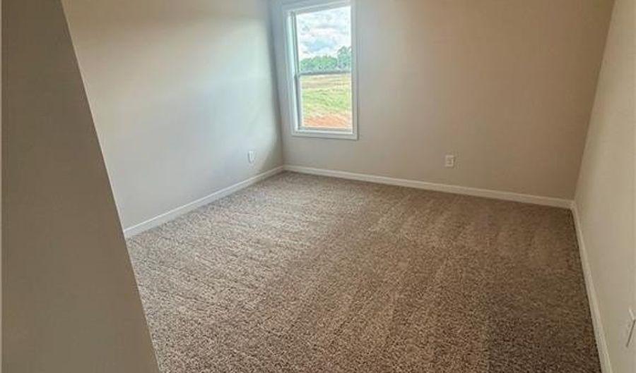 103 Chickadee Ct, Auburn, GA 30011 - 5 Beds, 4 Bath