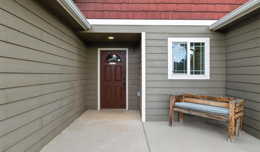 598 CITRUS St, Cheyenne, WY 82007 - 3 Beds, 2 Bath