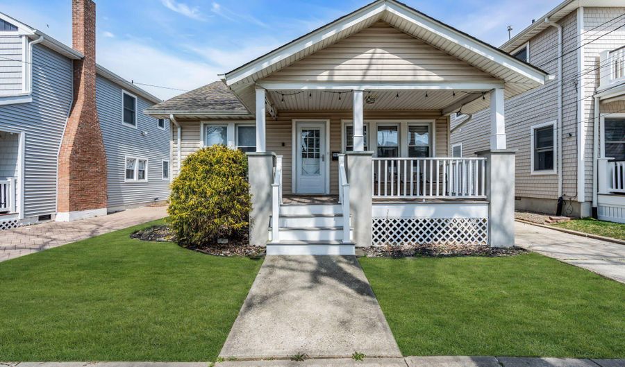 304 14th Ave, Belmar, NJ 07719 - 6 Beds, 4 Bath