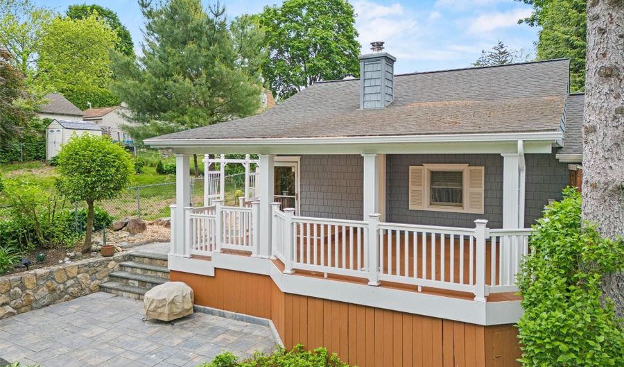 12 Hillside Ter, Amawalk, NY 10501 - 2 Beds, 1 Bath