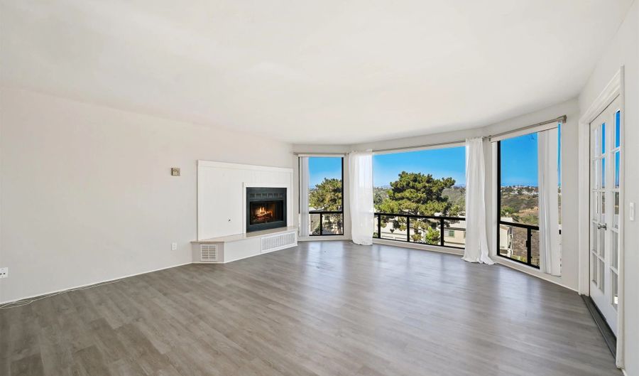 2930 Cowley Way 211, San Diego, CA 92117 - 2 Beds, 2 Bath