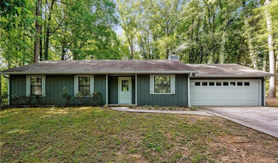2885 Webb Rd, Alpharetta, GA 30004 - 3 Beds, 2 Bath