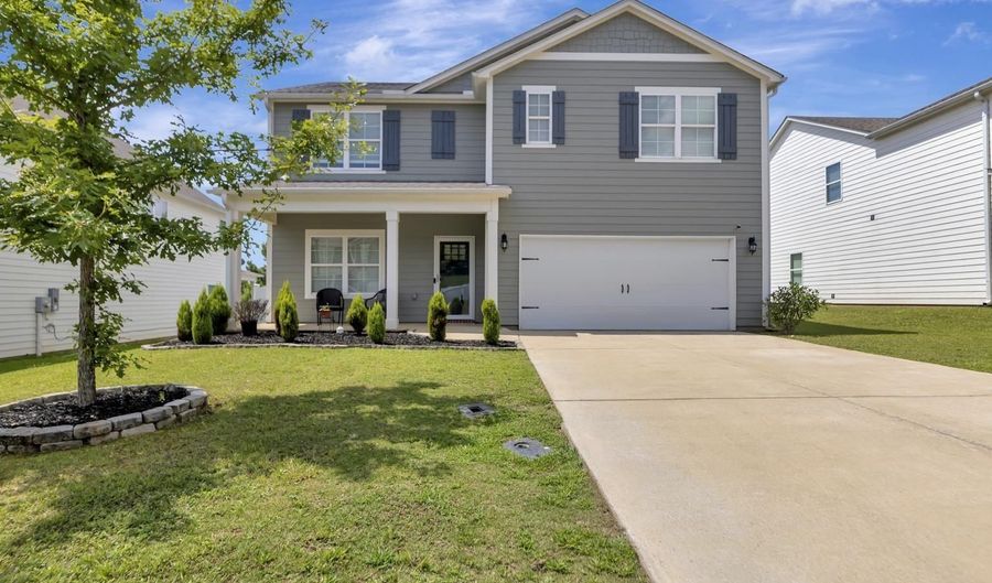 1056 FLYWAY VIEW Ln, Alabaster, AL 35007 - 5 Beds, 3 Bath
