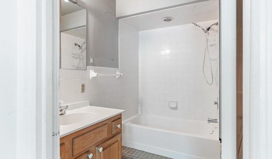 14 East Ave, Atlantic Highlands, NJ 07716 - 2 Beds, 1 Bath
