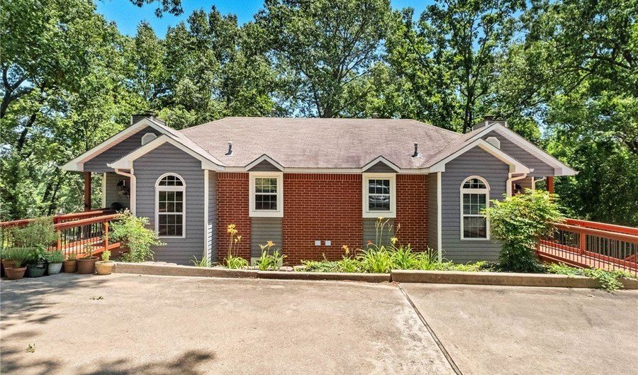 3211 Cardinal Creek Cir A & B, Bentonville, AR 72712 - 6 Beds, 6 Bath
