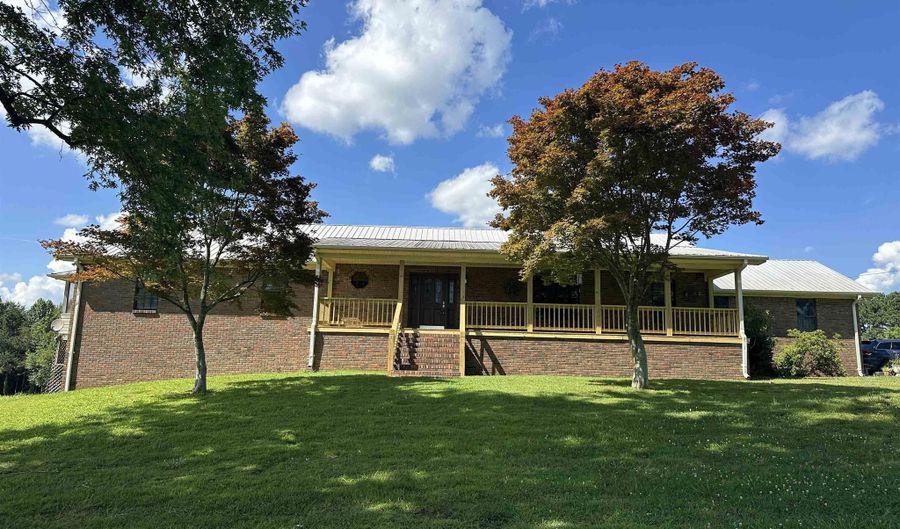 1895 Fry Gap Rd, Arab, AL 35016 - 4 Beds, 4 Bath