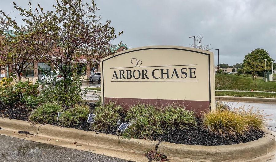 5537 Arbor Chase Dr, Ann Arbor, MI 48103 - 2 Beds, 3 Bath