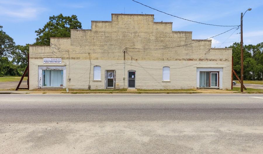 215 E Main St, Andrews, SC 29510 - 0 Beds, 0 Bath