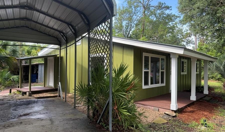 222 Ave D, Apalachicola, FL 32320 - 2 Beds, 2 Bath