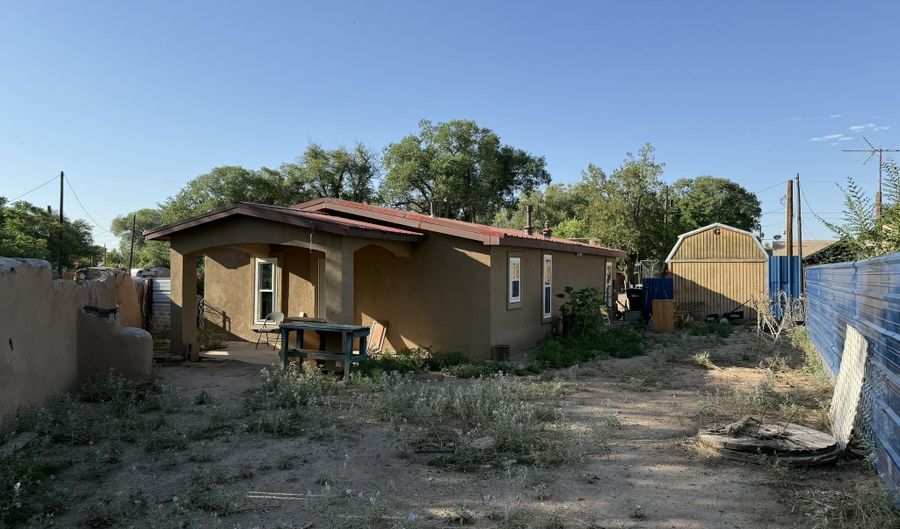 1511 YAKIMA Rd SW, Albuquerque, NM 87105 - 3 Beds, 1 Bath