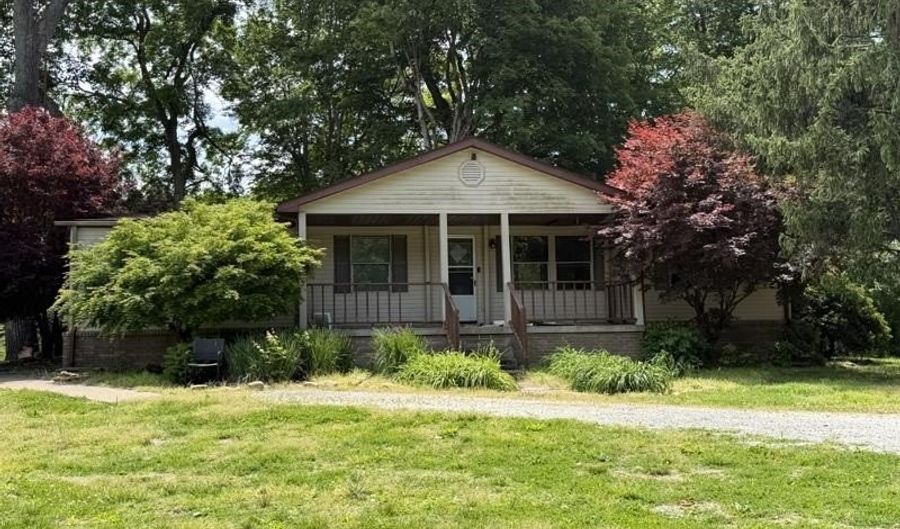 4370 Old Scottsville Rd, Alvaton, KY 42122 - 3 Beds, 2 Bath