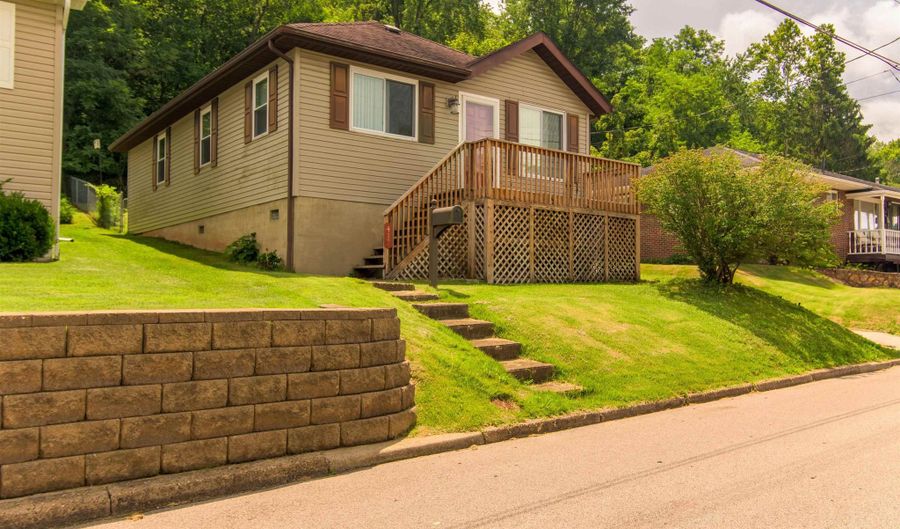 417 Spencer Ave, Barboursville, WV 25504 - 3 Beds, 1 Bath
