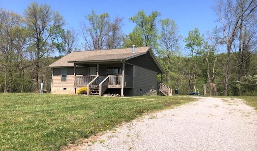 1888 Wells Bottom Rd, Albany, KY 42602 - 2 Beds, 1 Bath