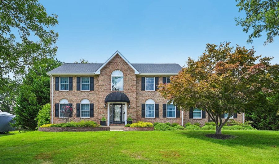 10 STEFFIE Dr, Bear, DE 19701 - 4 Beds, 3 Bath