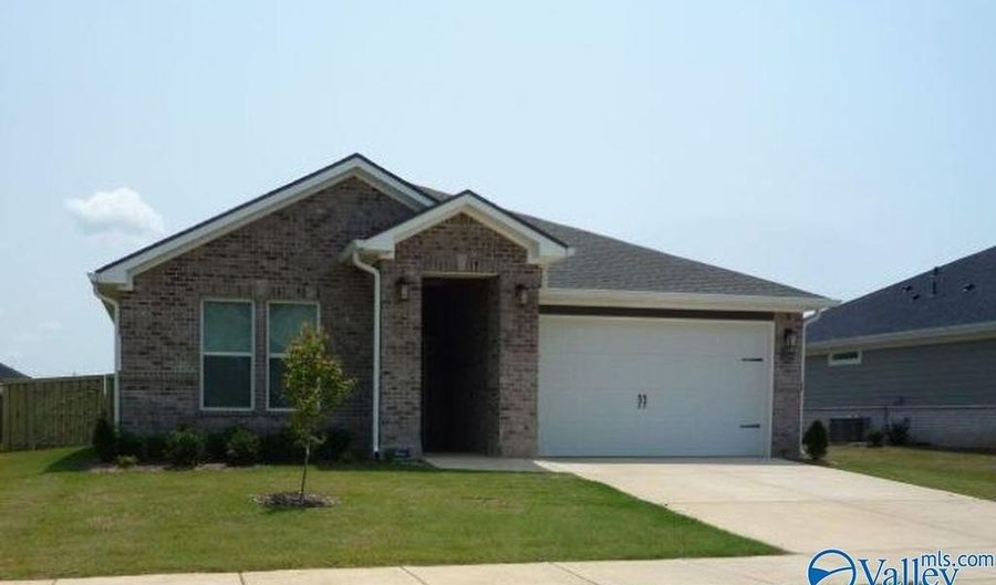 12554 Buck Rd, Athens, AL 35613 - 4 Beds, 2 Bath