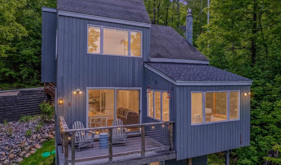 139 Summit Dr, Campton, NH 03223 - 2 Beds, 2 Bath