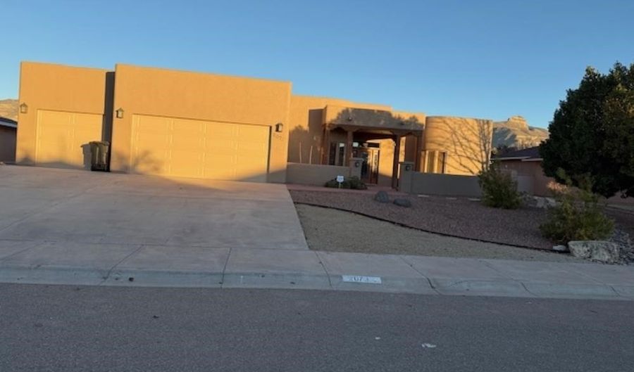 2073 Calle De Vistas, Alamogordo, NM 88310 - 4 Beds, 3 Bath