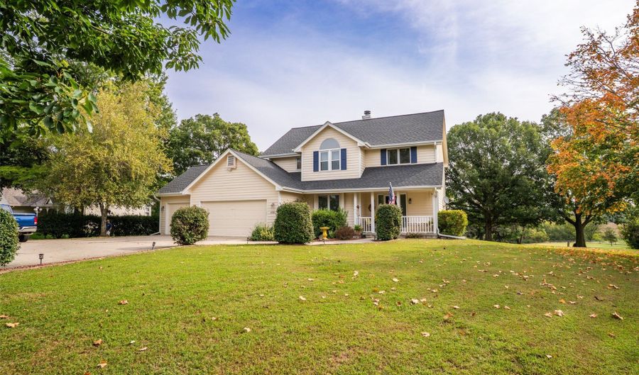 4161 NE 88th St, Altoona, IA 50009 - 3 Beds, 4 Bath