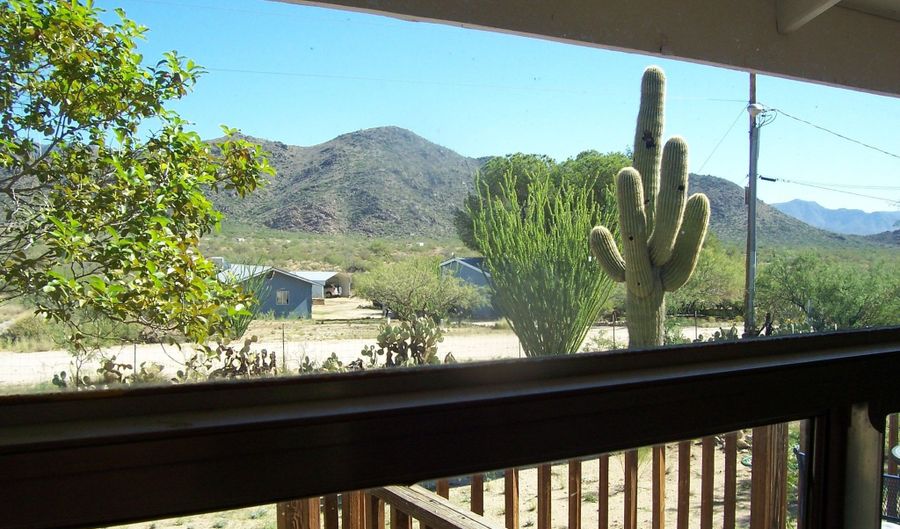 25230 S GOLD DOLLAR Rd, Congress, AZ 85332 - 3 Beds, 2 Bath