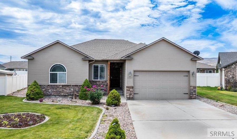 4520 Hershey Loop, Chubbuck, ID 83202 - 3 Beds, 2 Bath