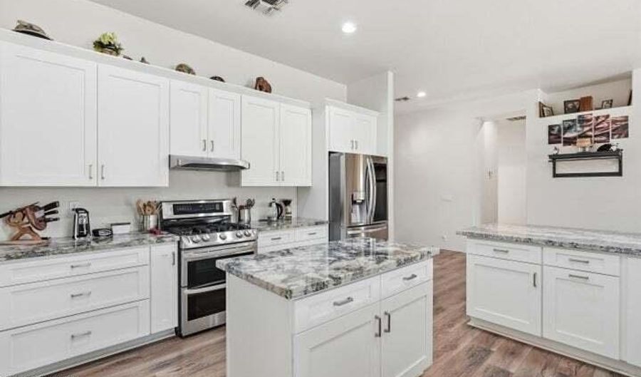 11203 W Cottonwood Ln, Avondale, AZ 85392 - 3 Beds, 2 Bath