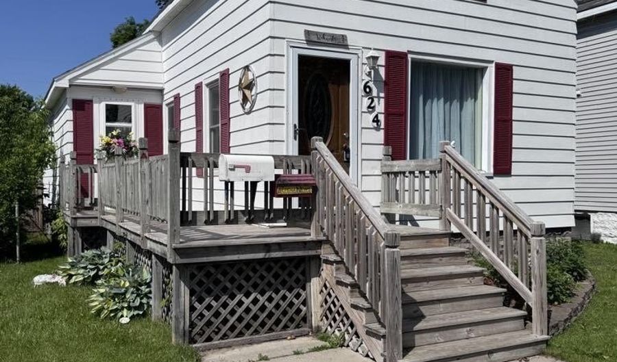 624 W Miller St, Alpena, MI 49707 - 3 Beds, 1 Bath