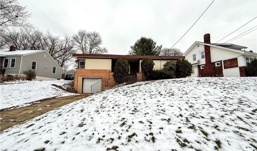 1635 Goodyear Blvd, Akron, OH 44305 - 3 Beds, 2 Bath