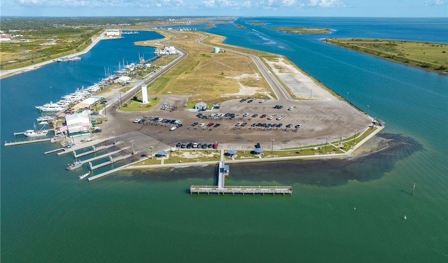 124 Sea View Dr, Aransas Pass, TX 78336 - 3 Beds, 2 Bath