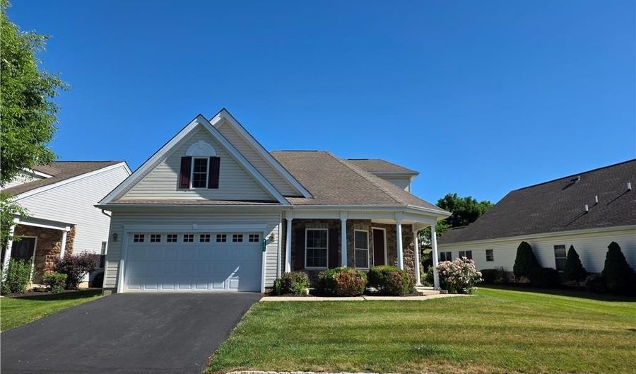 4105 Pine Hurst Dr, Allen, PA 18067 - 3 Beds, 3 Bath