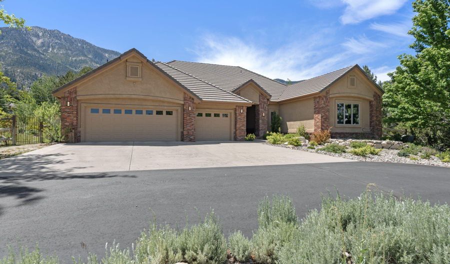 1030 Lakeside Dr, Gardnerville, NV 89460 - 4 Beds, 3 Bath
