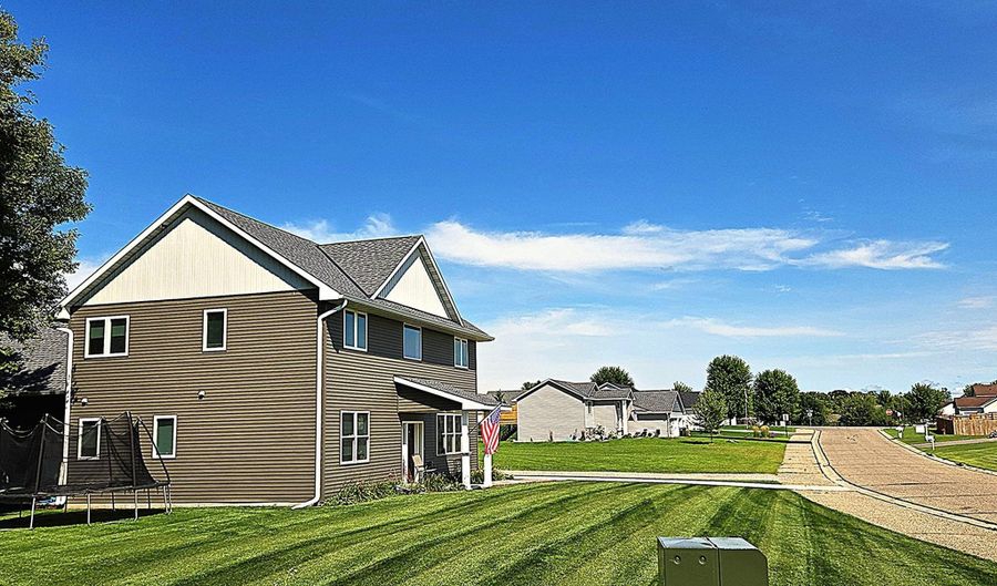 864 Beech Ln S, Annandale, MN 55302 - 4 Beds, 4 Bath