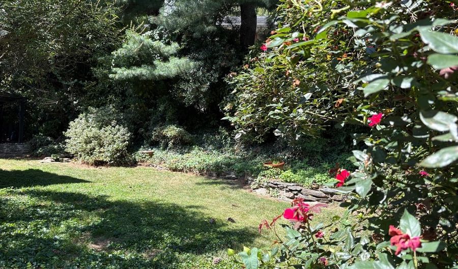 5015 CATHEDRAL Ave NW, Washington, DC 20016 - 5 Beds, 3 Bath