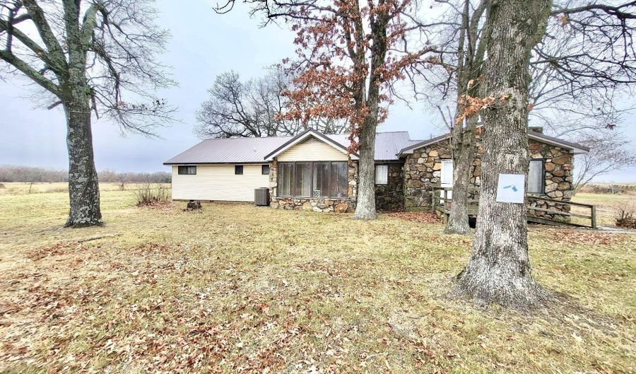 10513 Astoria Rd, Huggins, MO 65484 - 2 Beds, 2 Bath