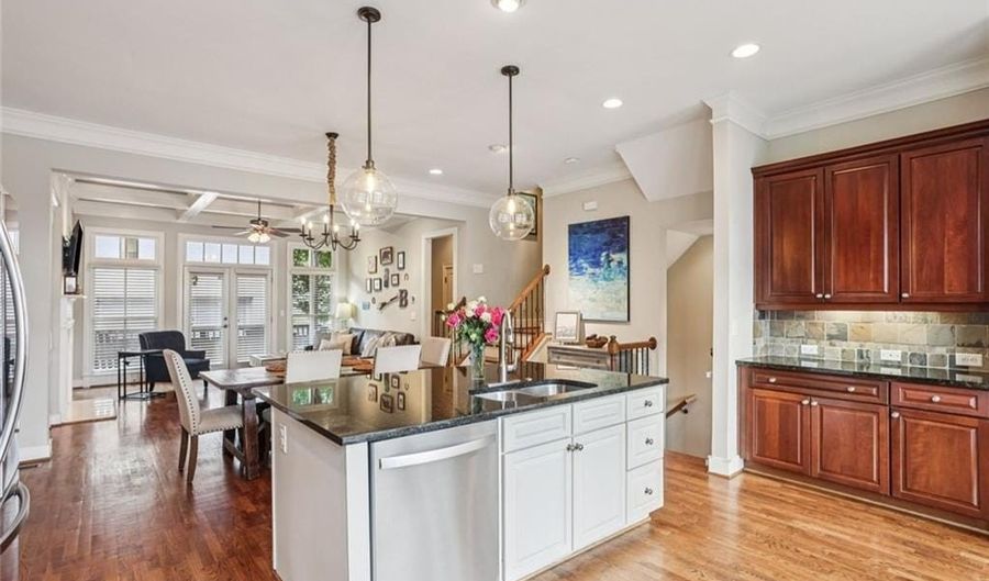 805 Highland Green Way NE, Atlanta, GA 30306 - 2 Beds, 3 Bath