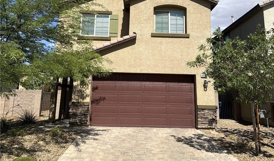 9336 S Chieftain St, Las Vegas, NV 89178 - 4 Beds, 3 Bath