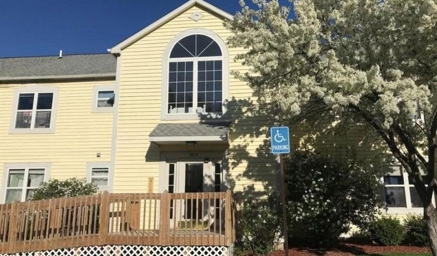 2233 S Huron Pkwy 2, Ann Arbor, MI 48104 - 2 Beds, 2 Bath