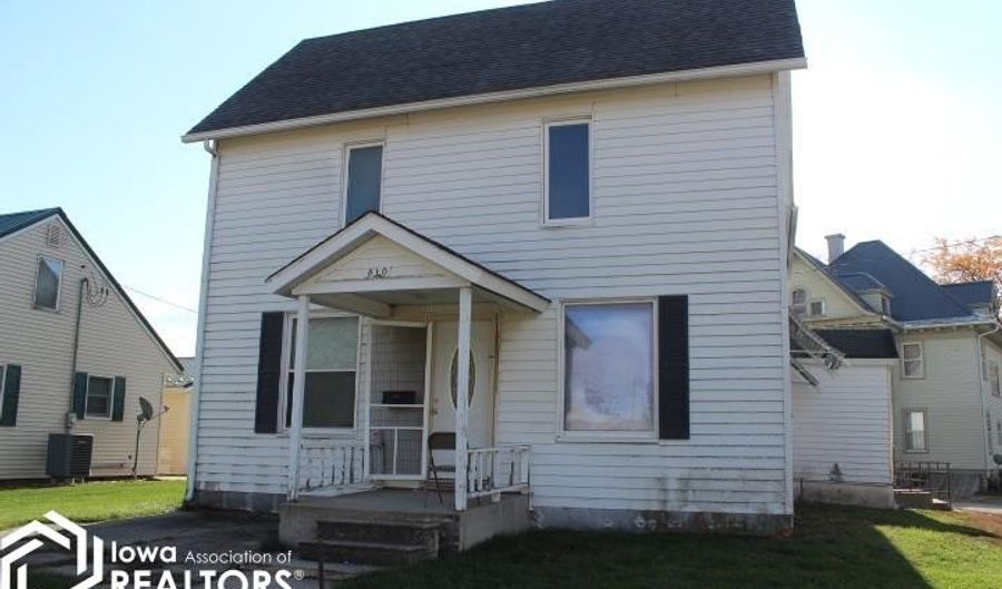 810 Park Ave, Ackley, IA 50601 - 6 Beds, 2 Bath