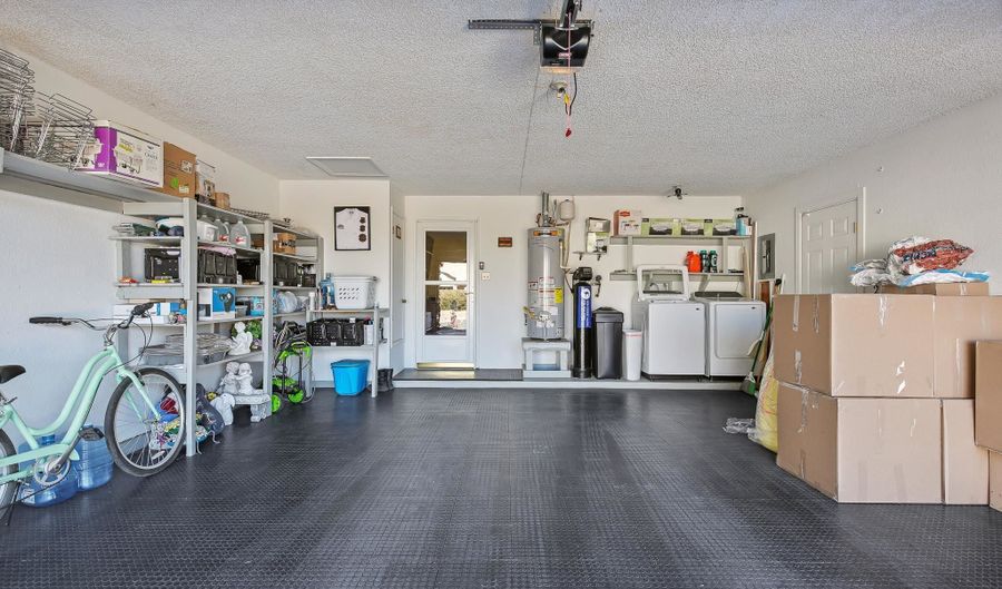 1300 Desert Dawn Dr, Alamogordo, NM 88310 - 3 Beds, 2 Bath