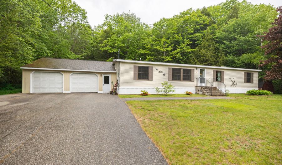 71 Kyle Ln, Auburn, ME 04210 - 3 Beds, 2 Bath