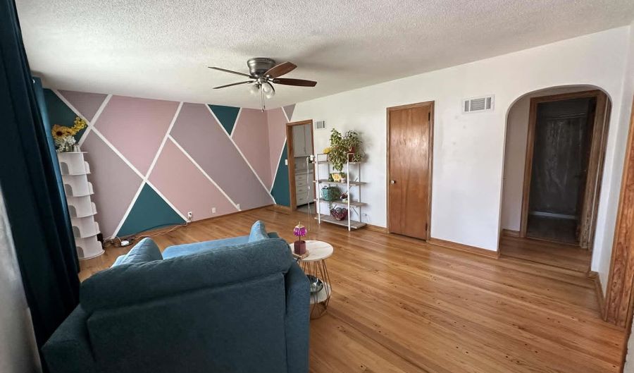 202 W 8th St, Alta, IA 50434 - 2 Beds, 1 Bath